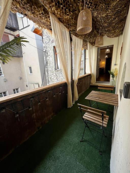 Apartment Le Bonbon De La Croix D'or Chambery